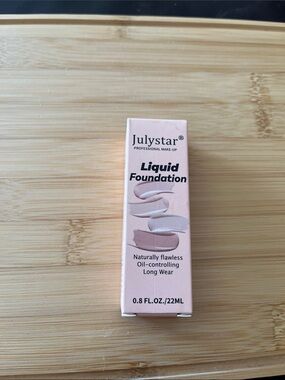 Julystar Liquid Foundation Shade 03 Matte Long Wear 0.8 oz New